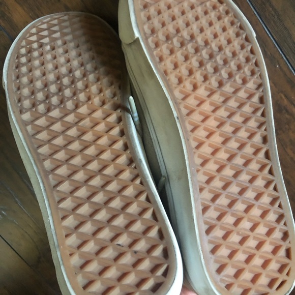 Vans - Picture 4 of 5